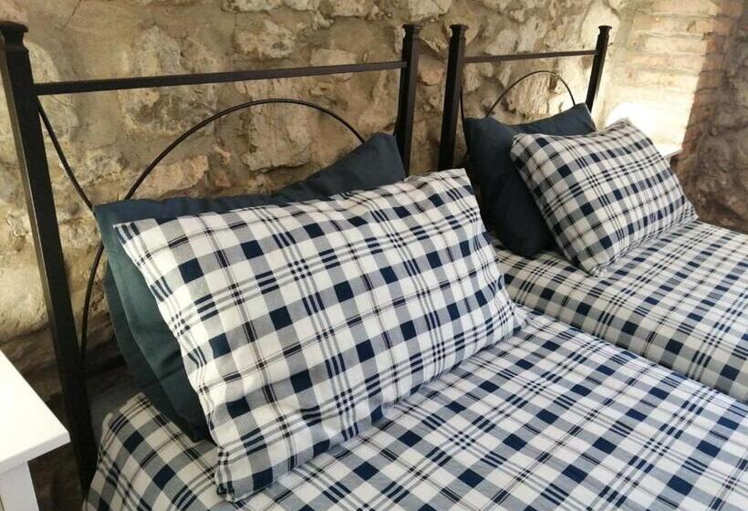 Семейный Номер, Agriturismo E Maneggio Poggio Leone