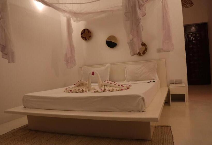 غرفة ديلوكس مطلّة علي البحر, Sky & Sand Zanzibar