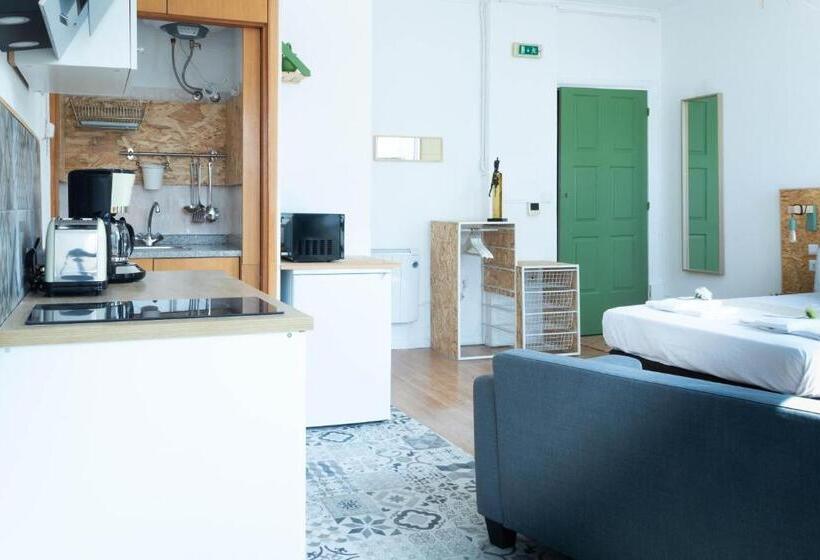 استودیو استاندارد با بالکن, Rua Do Paraíso