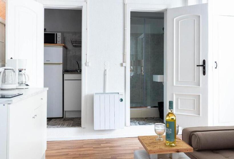 استودیوی لوکس, Rua Do Paraíso