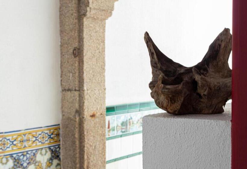 سوئیت با بالکن, Rua Do Paraíso