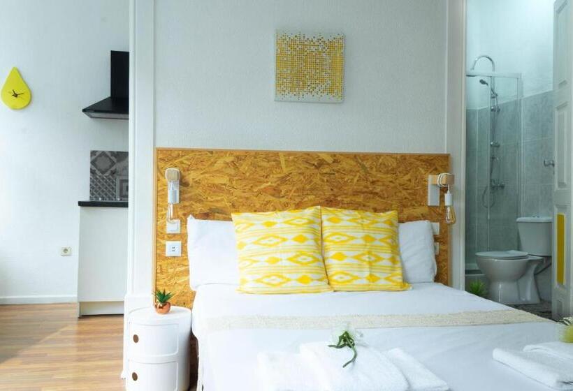 سوئیت با بالکن, Rua Do Paraíso