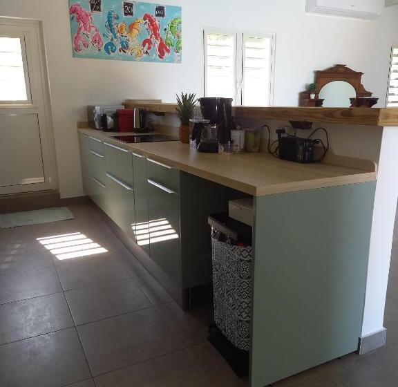 ویلای یک اتاق خوابه با استخر شنا, Tiko Lodge Sxm