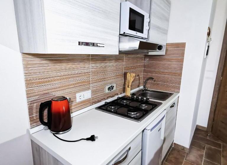 إستوديو قياسى مزودة بتراس, Il Sentiero Di Leano