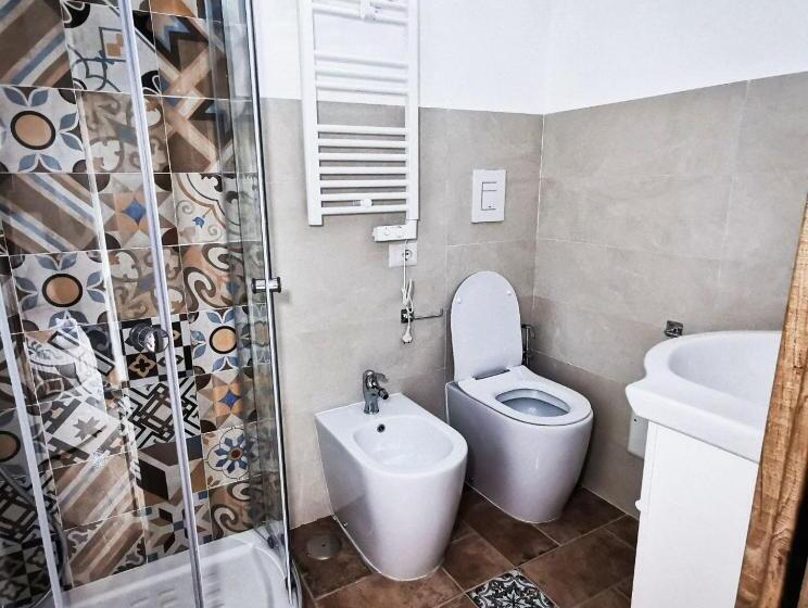 إستديو قياسى مزود بشرفة, Il Sentiero Di Leano