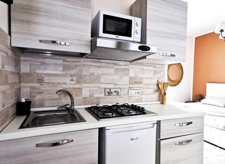 إستديو قياسى مزود بشرفة, Il Sentiero Di Leano