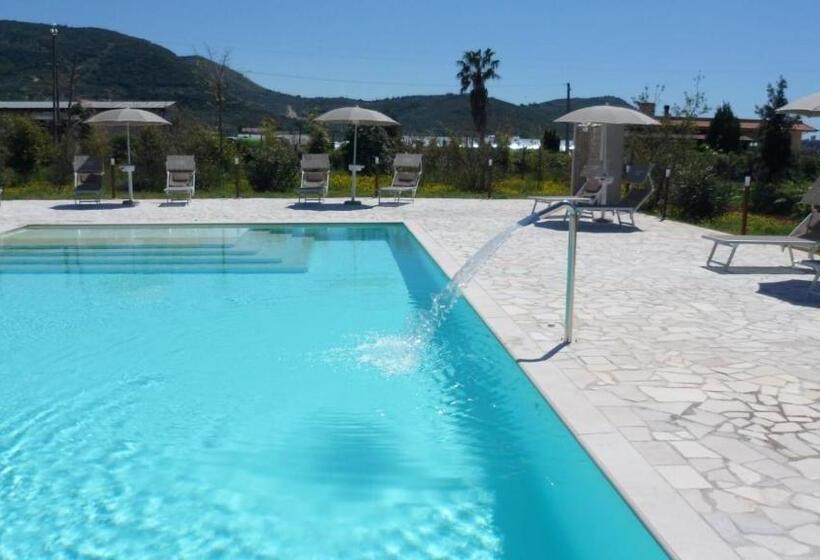 غرفة قياسية مزوَّدة بشُرفة, Il Sentiero Di Leano