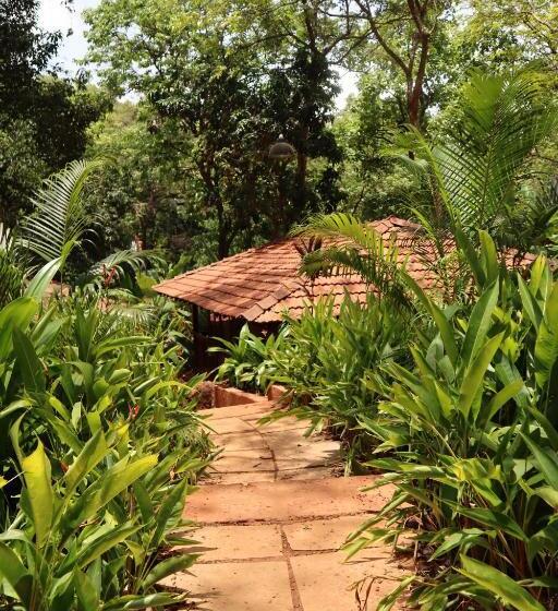 キングサイズベッドのスタンダードルーム, Mojigao   Eco Resort