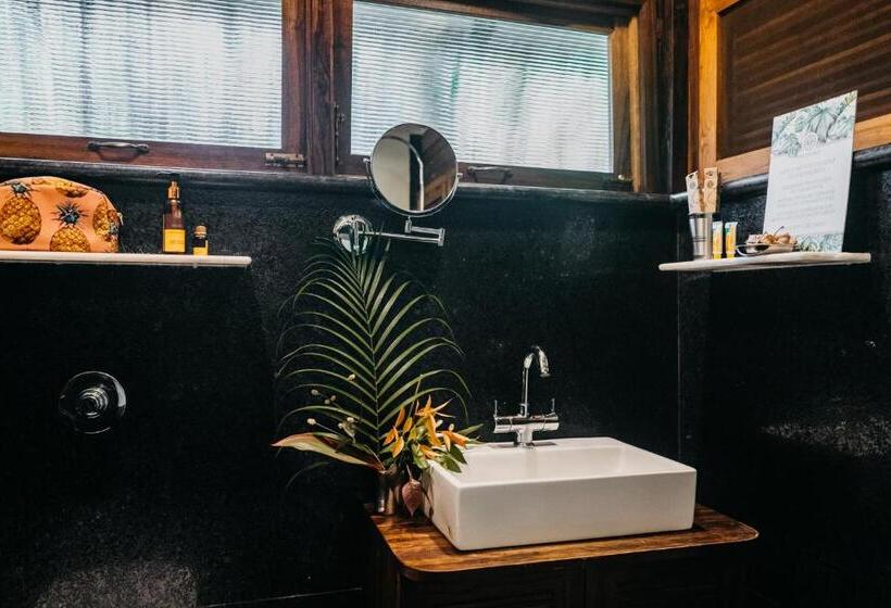 キングサイズベッドのスタンダードルーム, Mojigao   Eco Resort