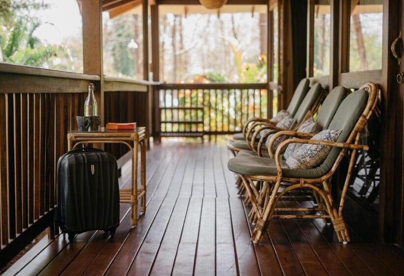 キングサイズベッドのスタンダードルーム, Mojigao   Eco Resort