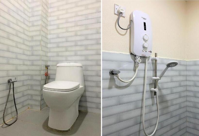 غرفة ديلوكس ثلاثية, Oyo 90205 Bayu Sintok Motel