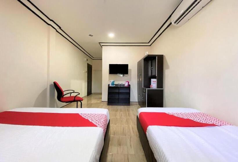 غرفة ديلوكس ثلاثية, Oyo 90205 Bayu Sintok Motel