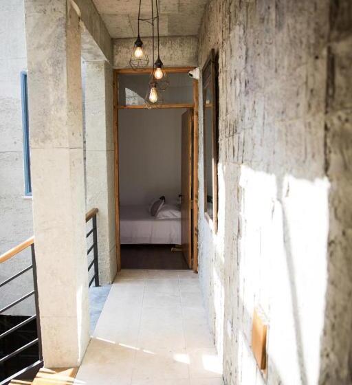 غرفة قياسية سرير كينج, The Iskemleci Guest House