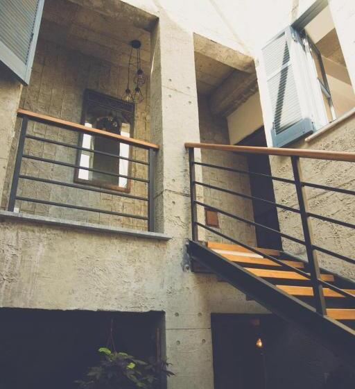 غرفة قياسية فردية, The Iskemleci Guest House