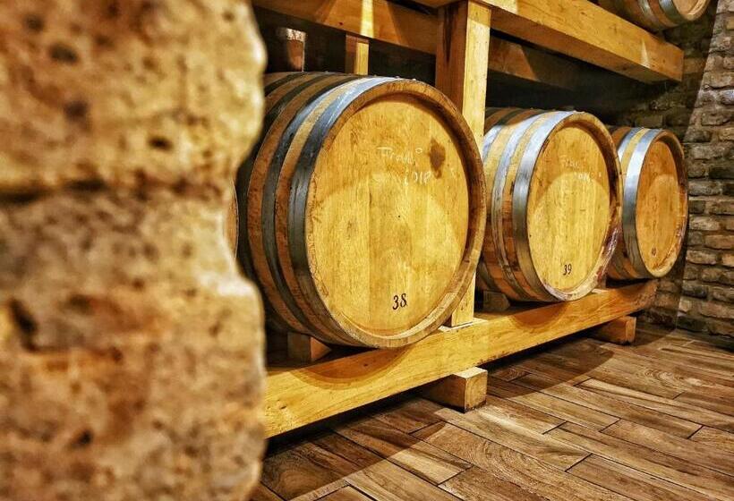 Семейный Номер, Wein&speiz Fogadó