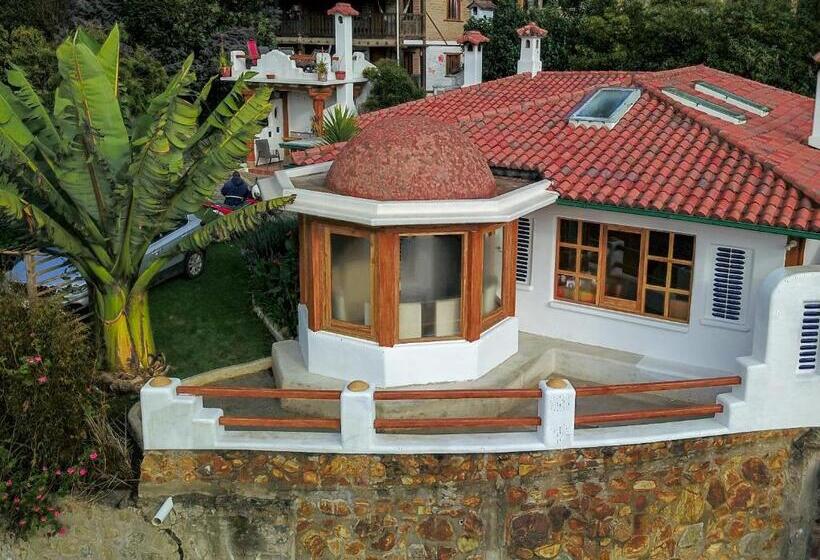 اتاق لوکس, Hostal Mamá Hilda