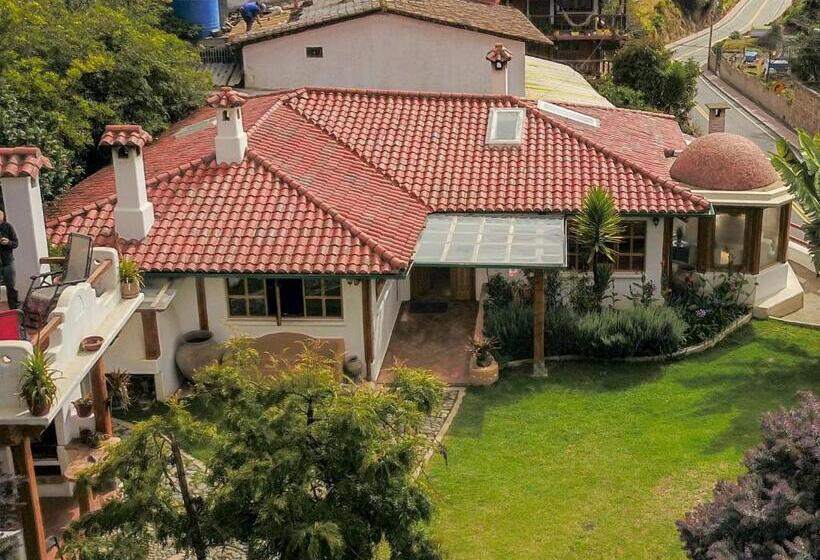 اتاق لوکس, Hostal Mamá Hilda