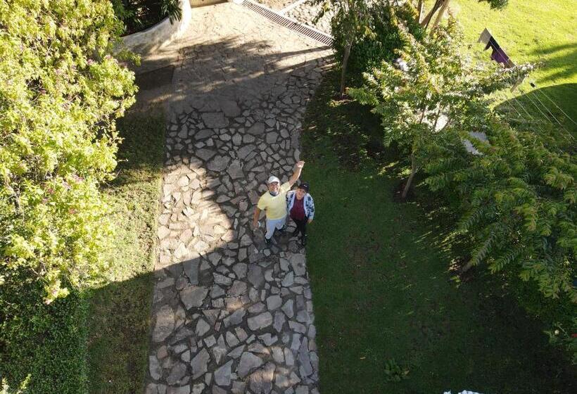 اتاق لوکس, Hostal Mamá Hilda