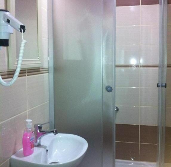 Номер Economy, Tj S