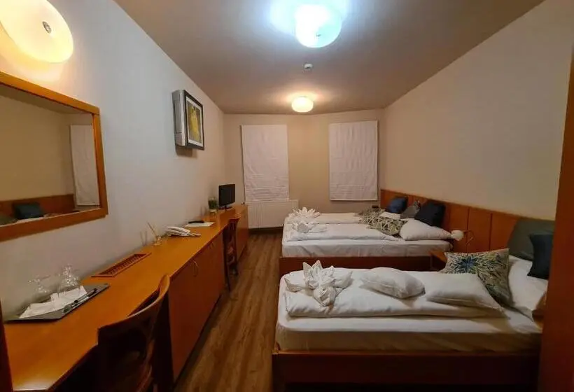 デラックススイート, István Parkhotel és Gasztrofarm