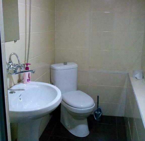 اتاق اکونومی, Apartment On Erekle 25a