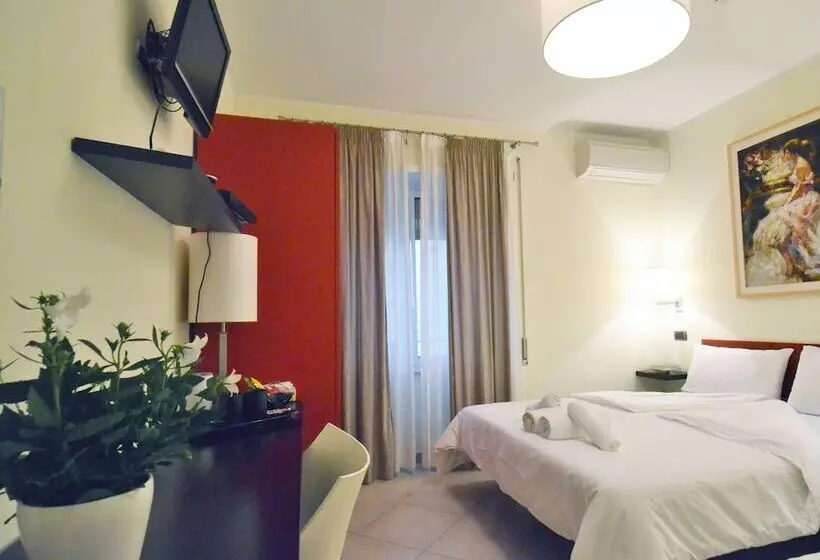 اتاق سوپریور سه تخته, Holiday A San Pietro