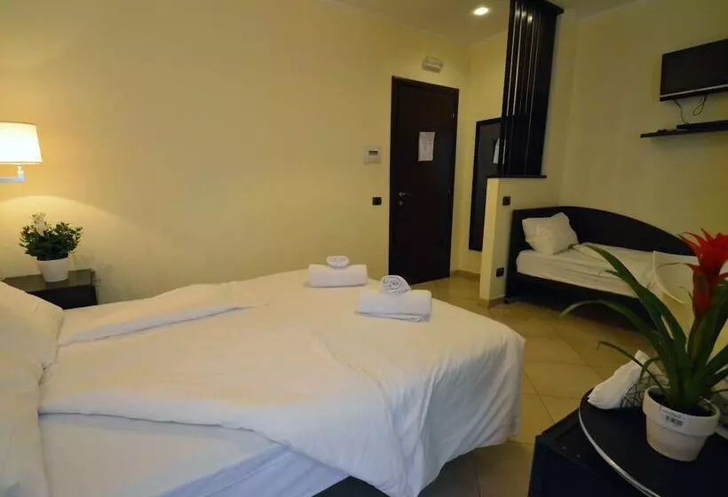 اتاق سوپریور سه تخته, Holiday A San Pietro