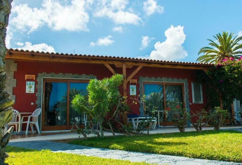 بنجلو قياسى, HL Miraflor Suites