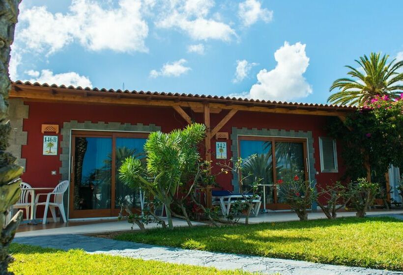 بنجلو قياسى, HL Miraflor Suites