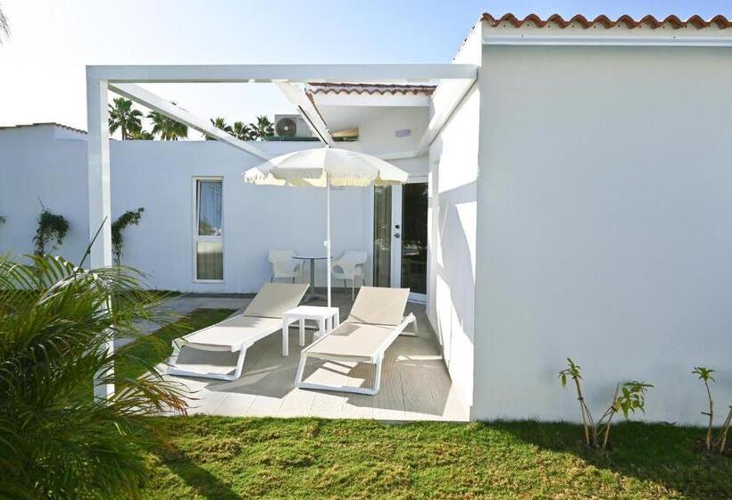 بنجلو سوبيريور, HL Miraflor Suites