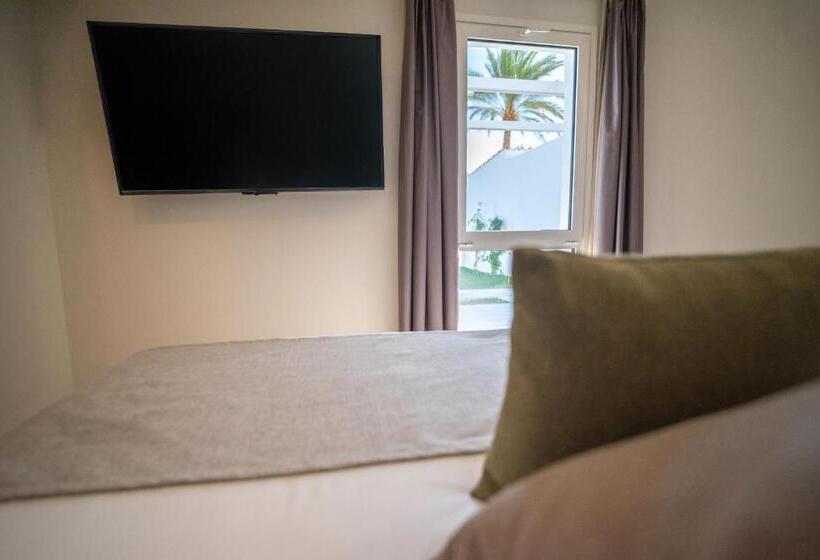 بنجلو سوبيريور, HL Miraflor Suites