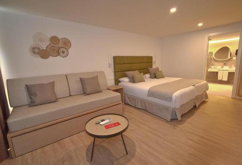 إستوديو سوبيريور, HL Miraflor Suites