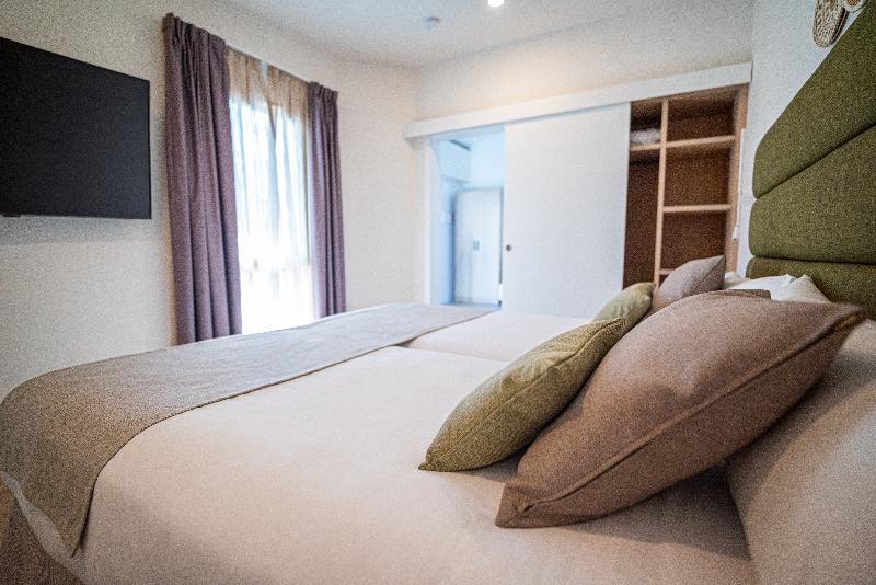 بنجلو سوبيريور, HL Miraflor Suites