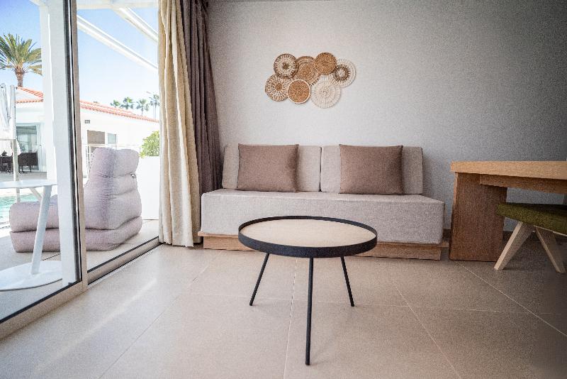 جناح جونيور, HL Miraflor Suites