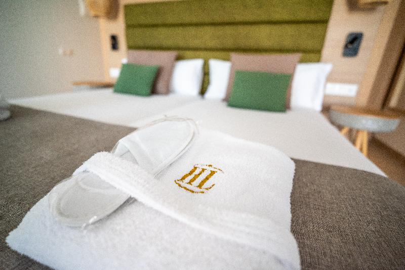 جناح جونيور, HL Miraflor Suites