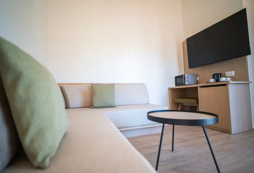 Superior-bungalow, HL Miraflor Suites