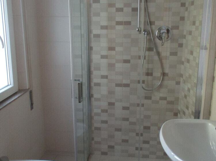 اتاق استاندارد, Abamar