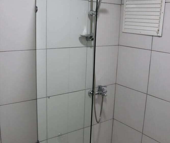 اتاق اکونومی یک تخته, Abro Necatibey