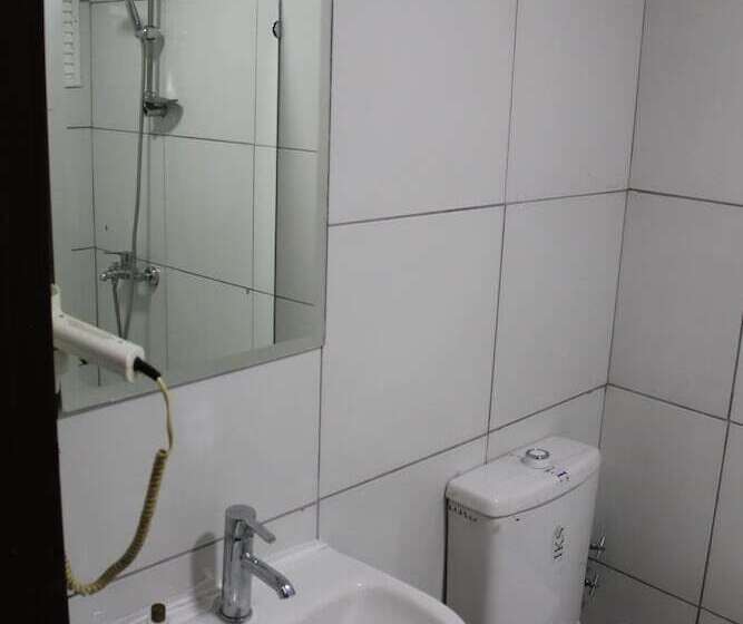 اتاق اکونومی یک تخته, Abro Necatibey