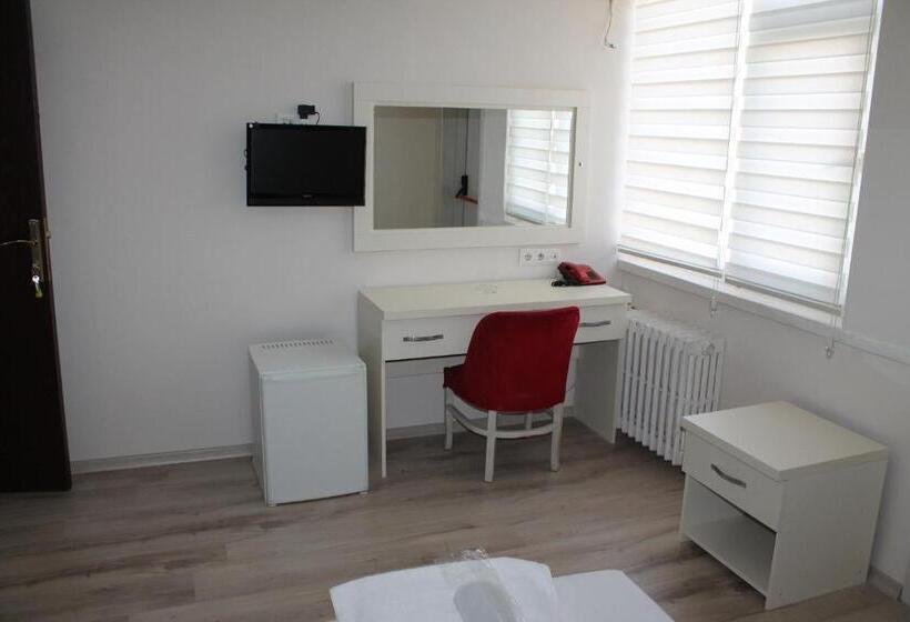 اتاق استاندارد یک نفره, Abro Necatibey