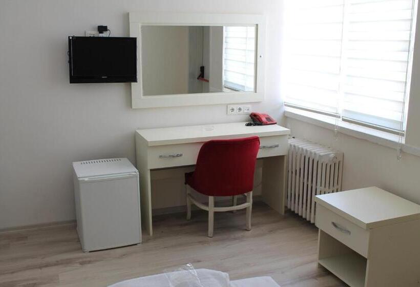 اتاق استاندارد یک نفره, Abro Necatibey