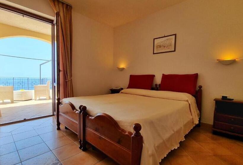 غرفة قياسية, Club San Diego