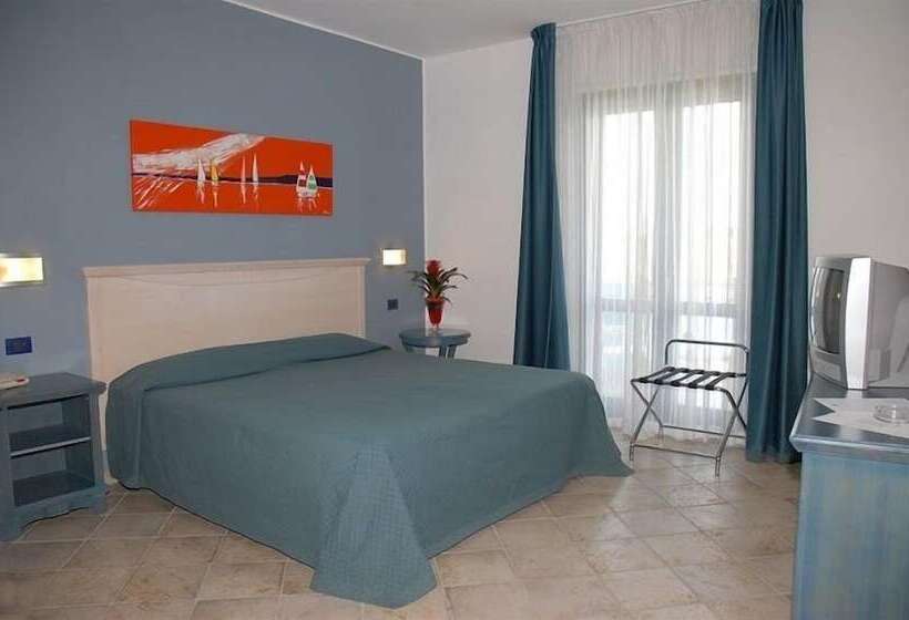 标准三人间, Zeta Club Selinunte