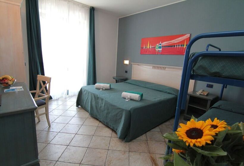 四人标准间, Zeta Club Selinunte