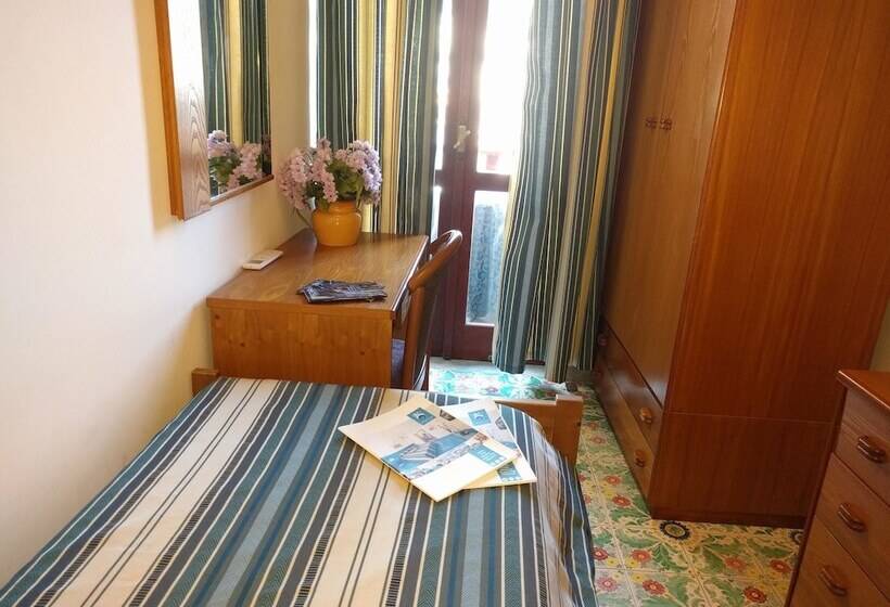 オーシャンビューのスタンダードシングルルーム, Conte S. Angelo Bay