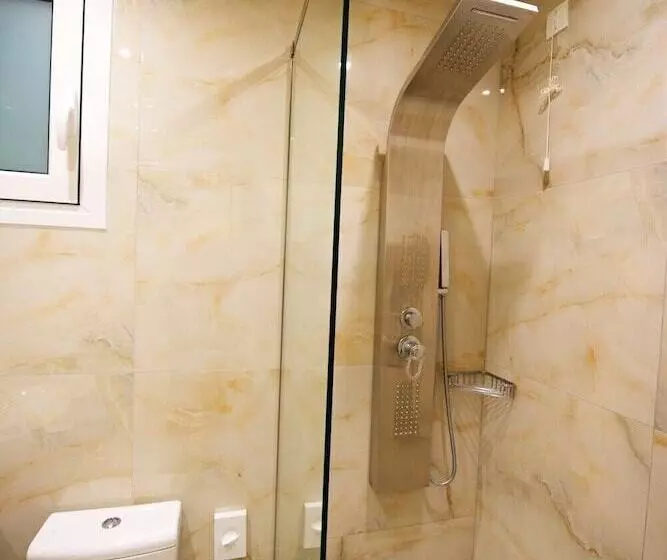اتاق استاندارد یک نفره, Dalia