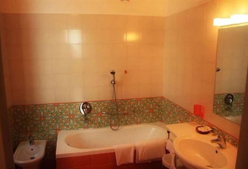 Номер Стандарт Вид на Озеро, Excelsior Splendide