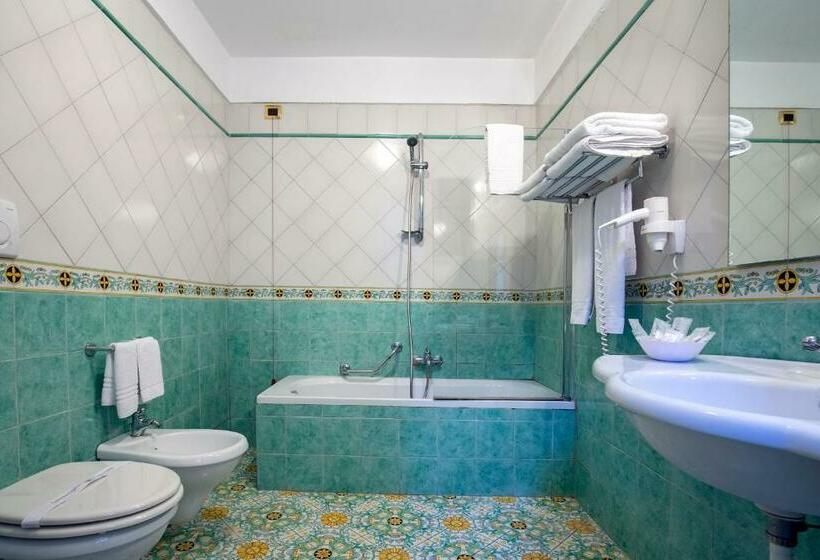 Трежместный Номер Economy, La Panoramica