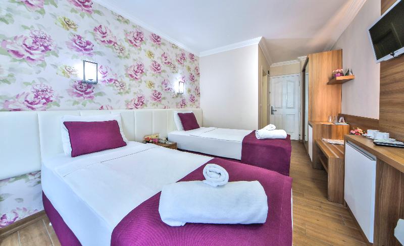 اتاق استاندارد یک نفره, La Perla Rimini