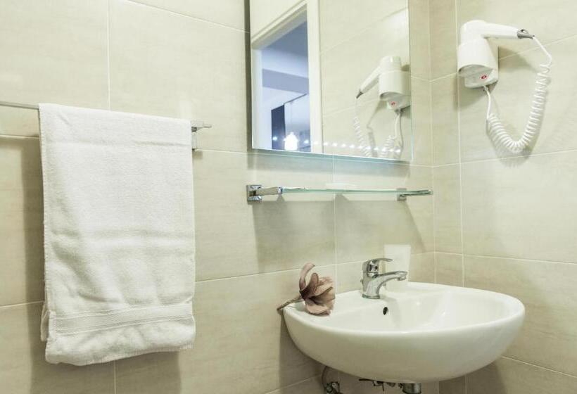 اتاق استاندارد, La Perla Rimini